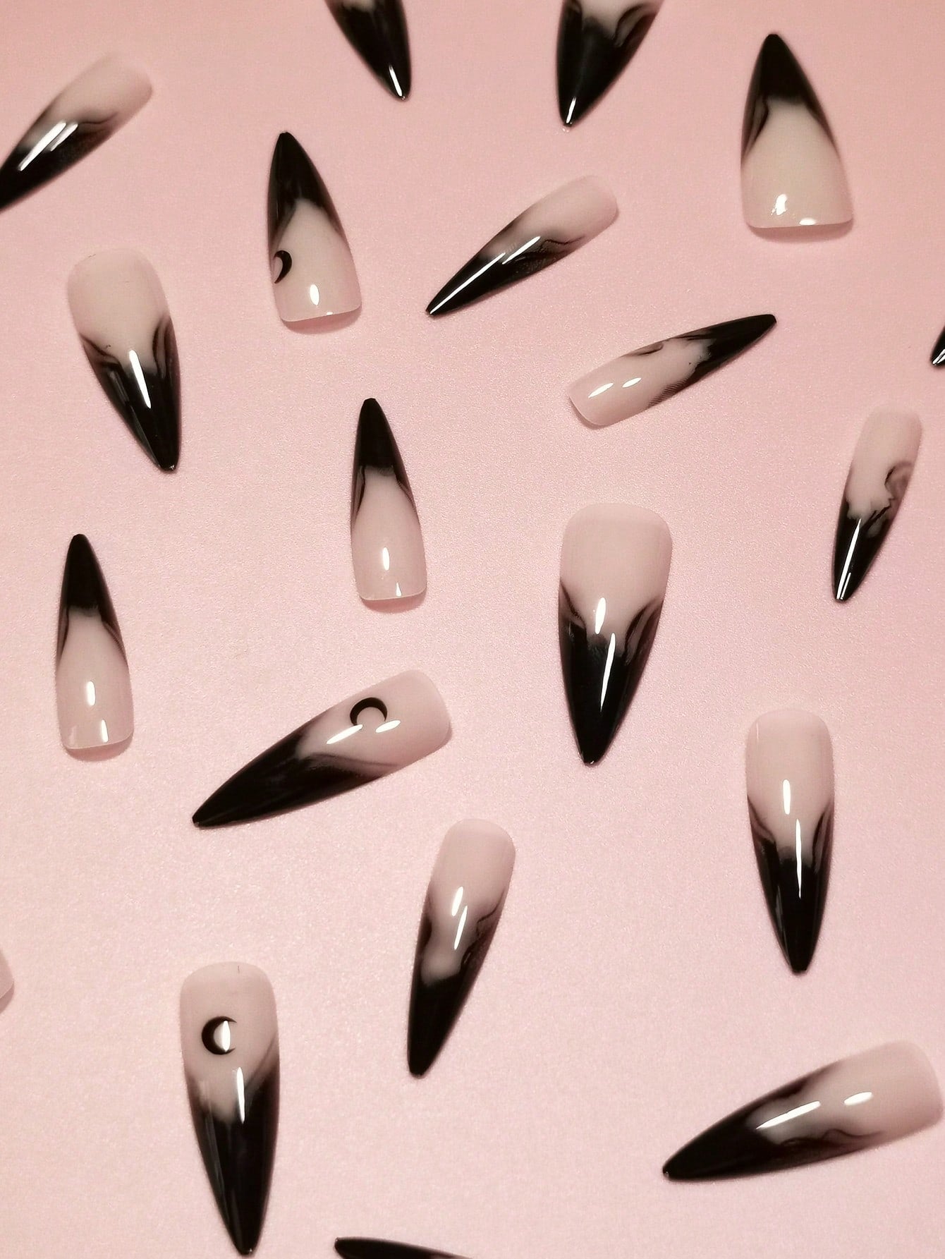 Spooky Season Stiletto Nails - 24pcs incl. file and jelly adhesive