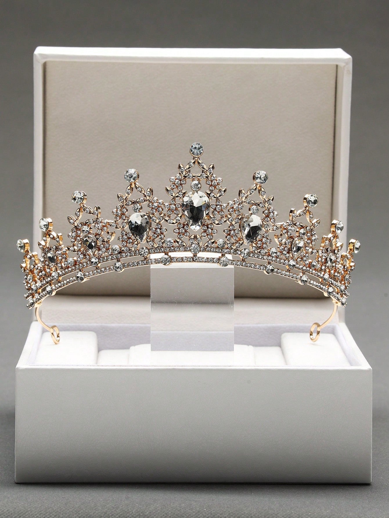 Exquisite Alloy Blue Crown