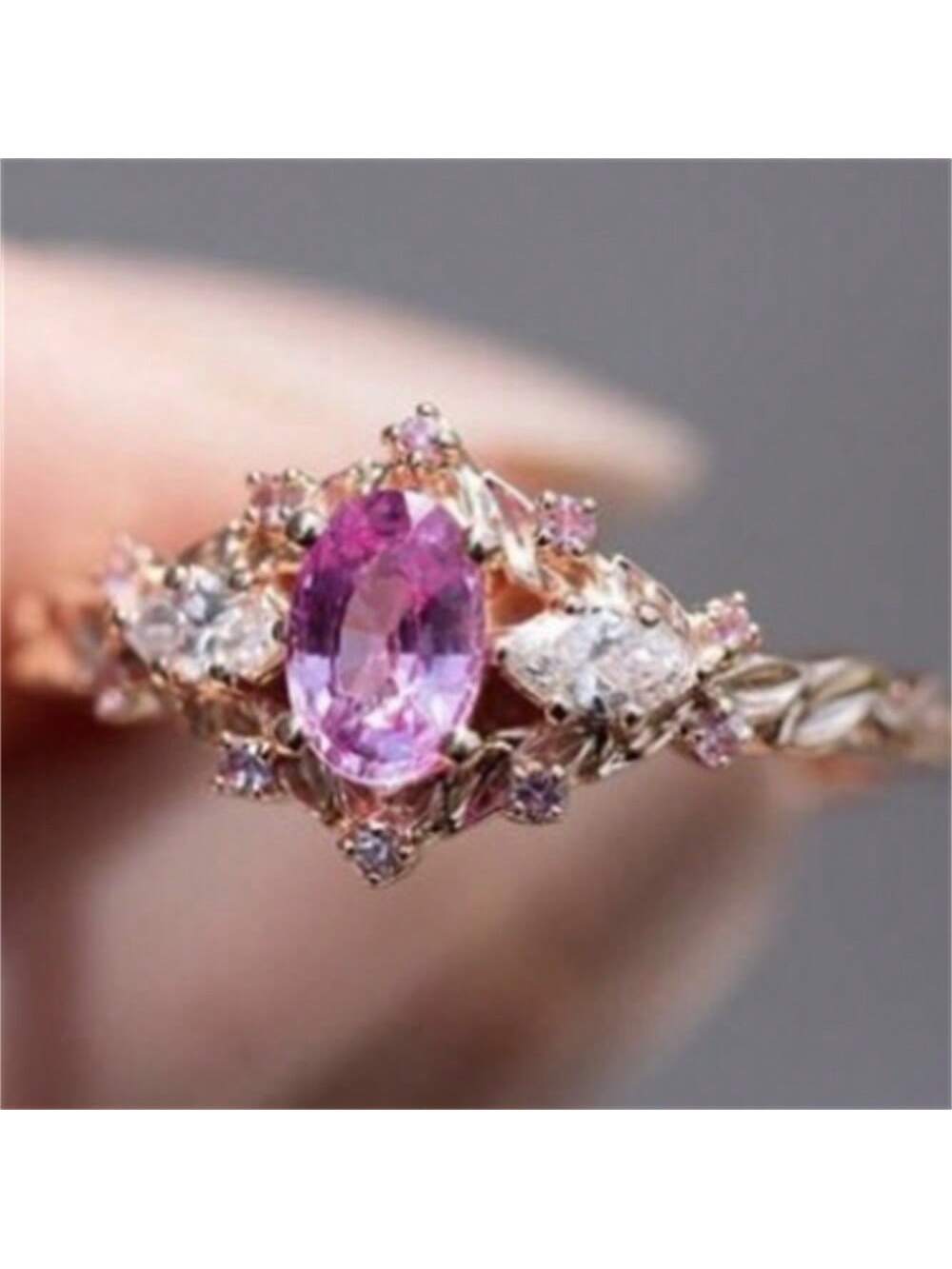 Fashionable Rose Gold & Pink Diamond Ring