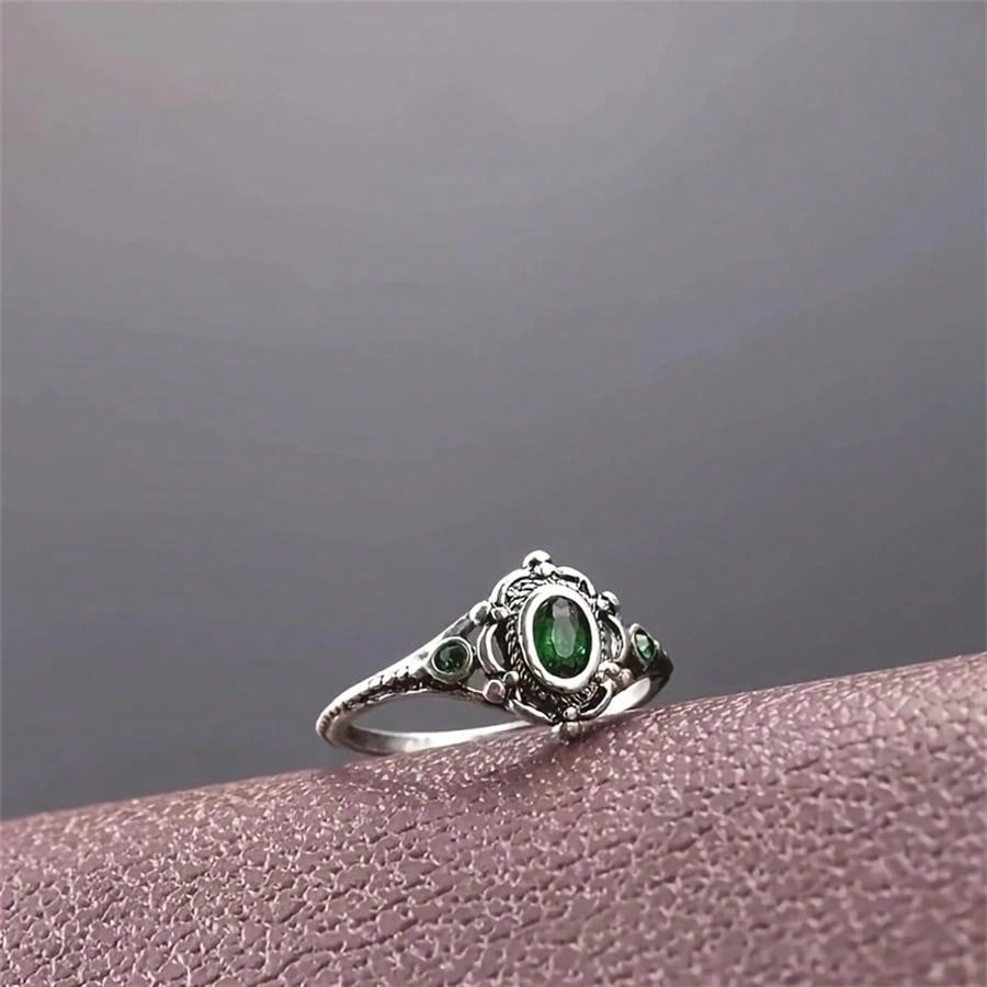 Vintage Green Rhinestone Inlaid Silver-Color Ring