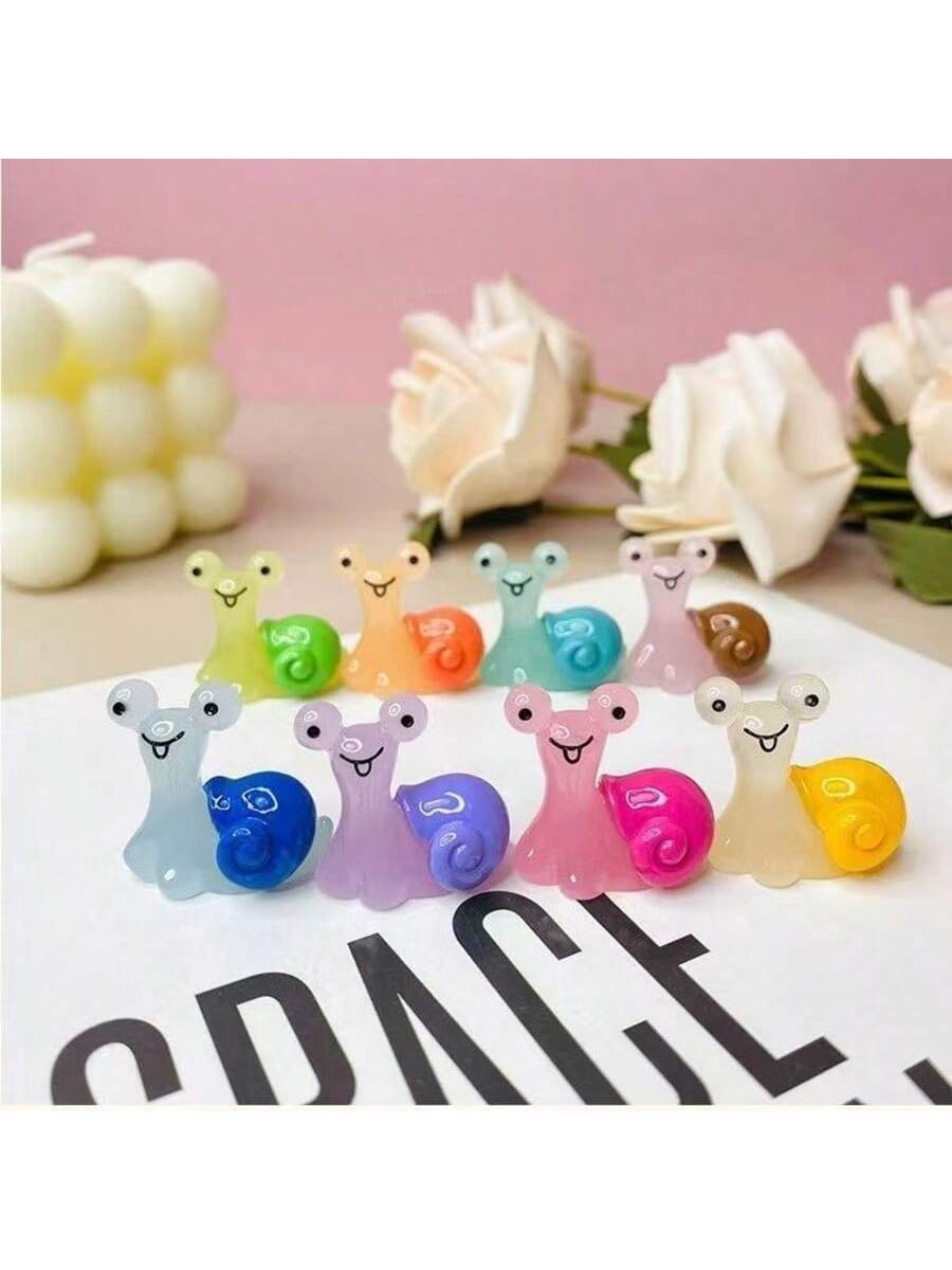 Miniature Snails With Glow In The Dark Effect