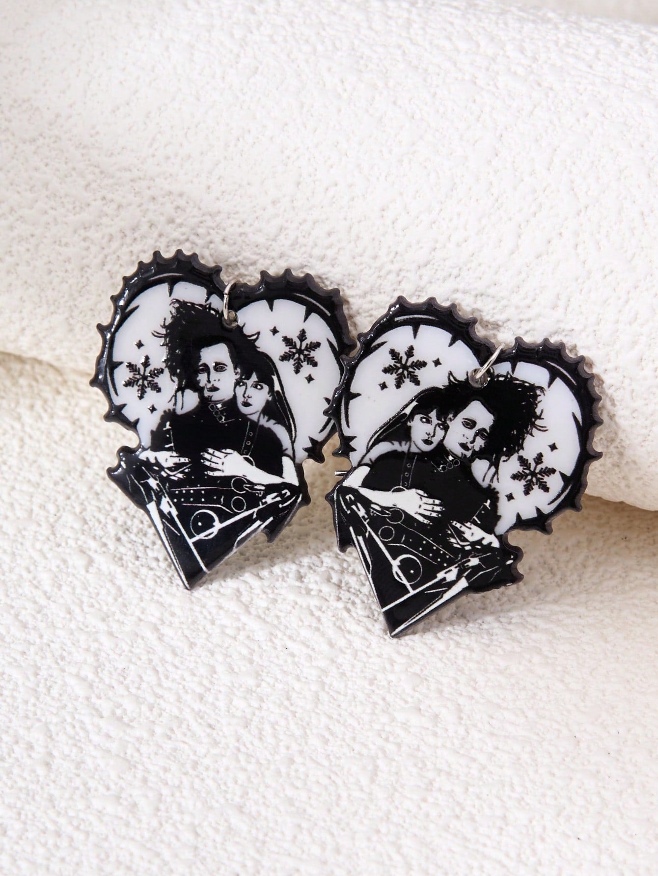 Scissorhands Heart Shape Earrings