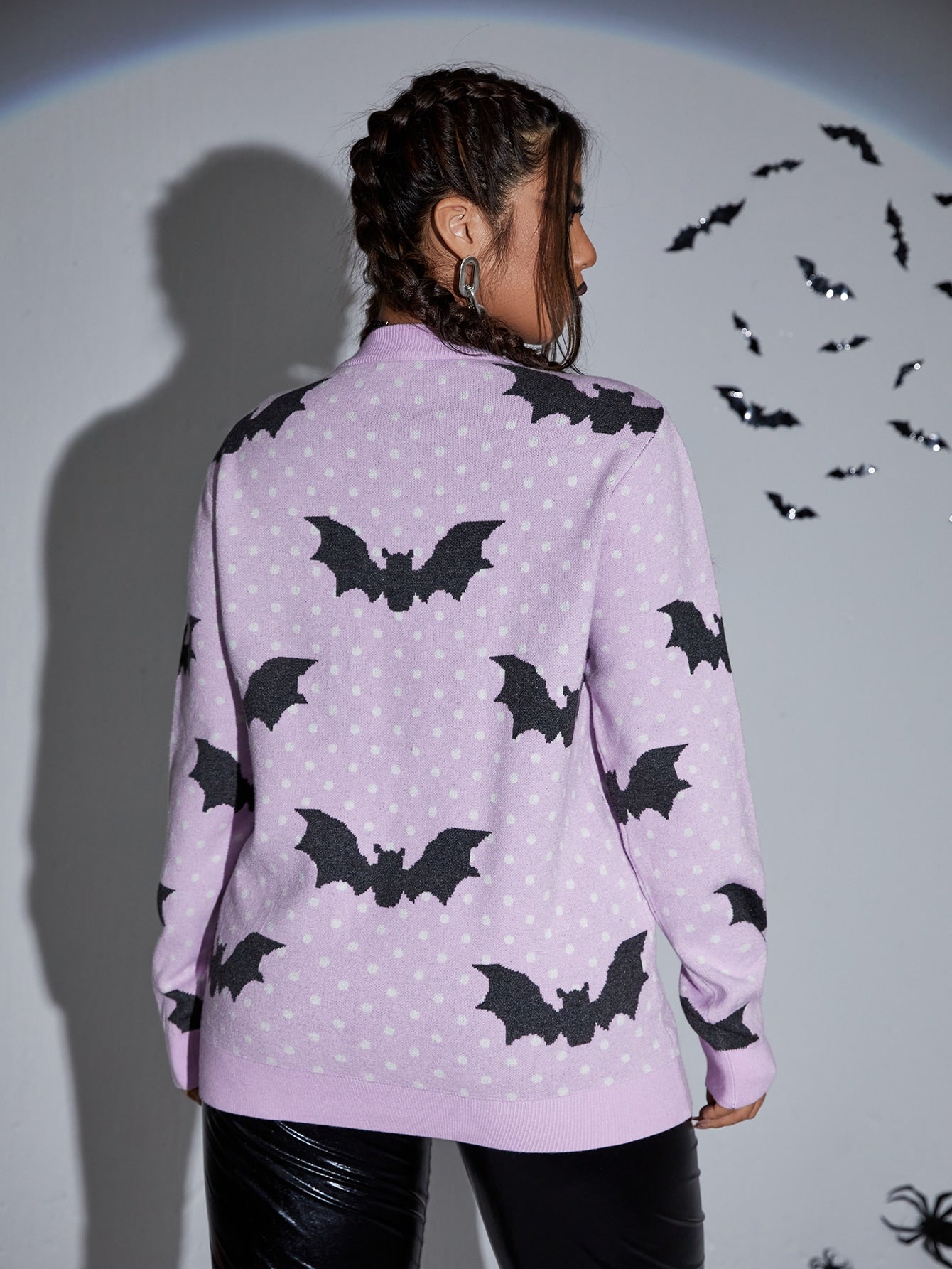 Suéter con estampado de murciélagos de Halloween y lunares