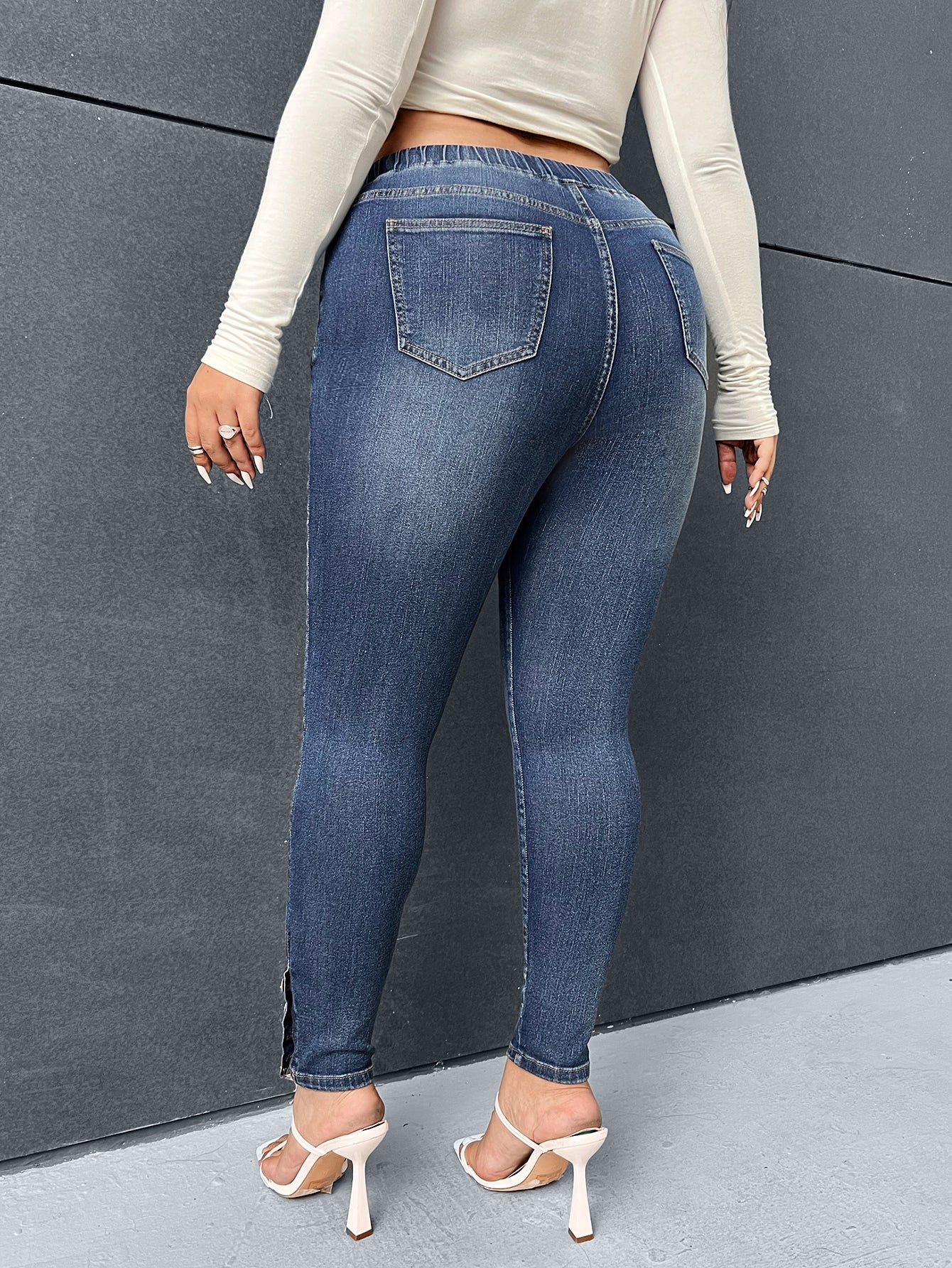 Plus* Button Hem Drawstring Waist Skinny Jeans