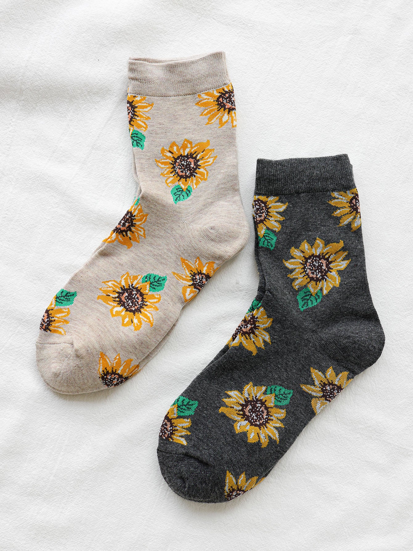 Sunflower Pattern Crew Socks - 2 pairs (Size 6-8 US)