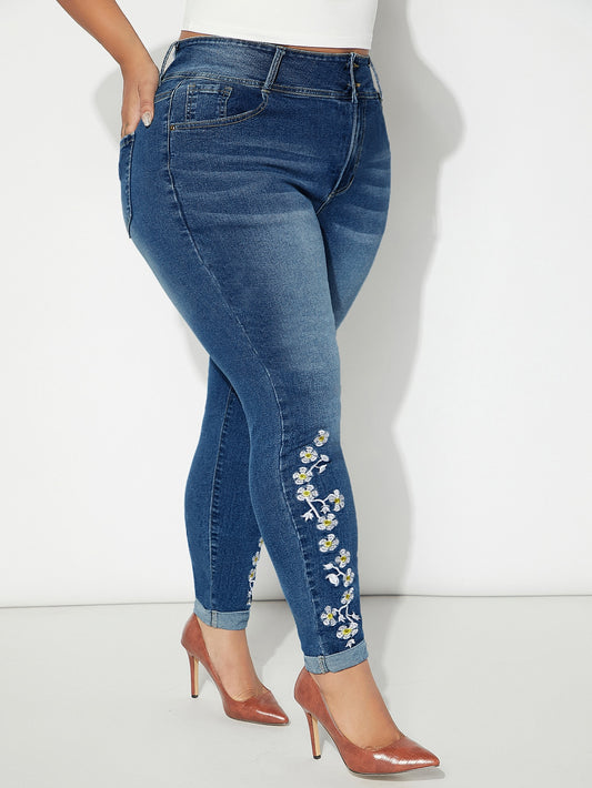 Plus* Floral Embroidery Skinny Jeans