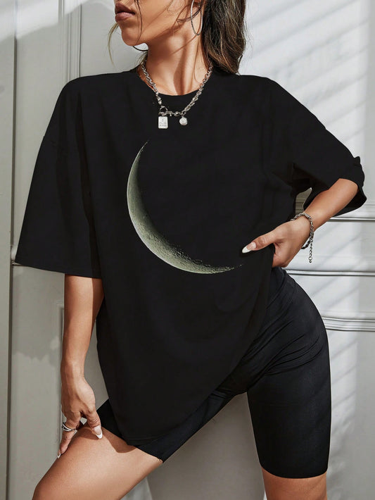 Camiseta con hombros caídos y estampado de luna