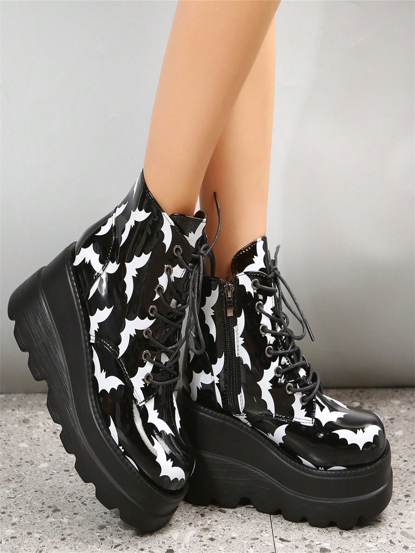 Grunge Punk Women Bat Graphic Lace-up Front Wedge Boots, Funky Outdoor Boots