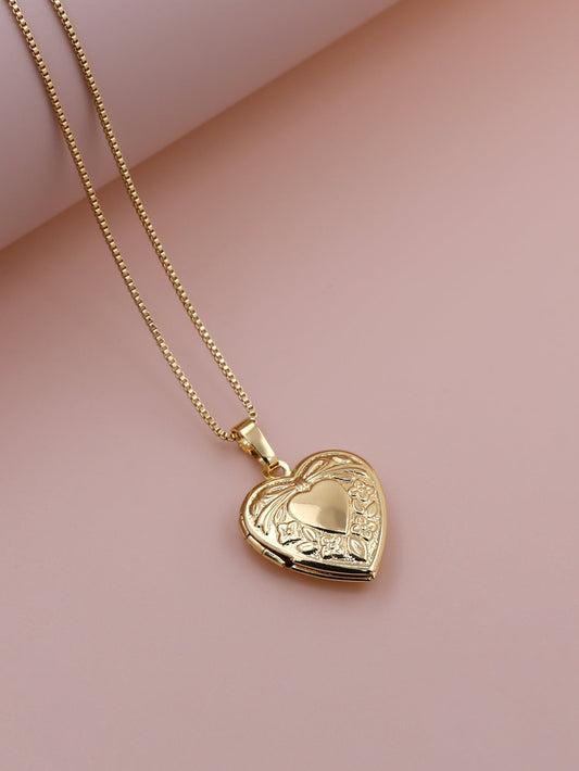 Retro Heart Photo Locket Necklace