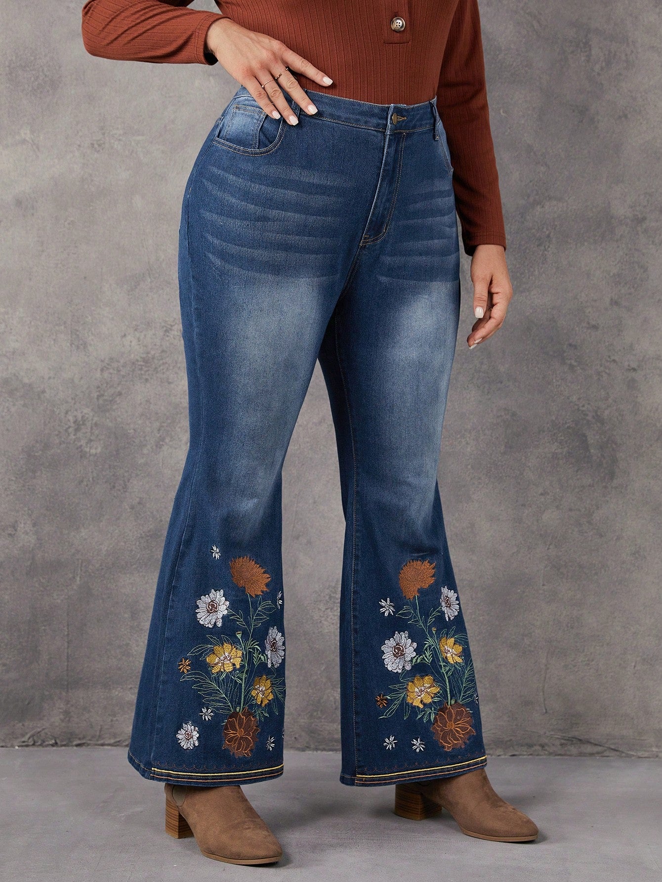 That 70’s Plus Floral Embroidery Flare Leg Jeans
