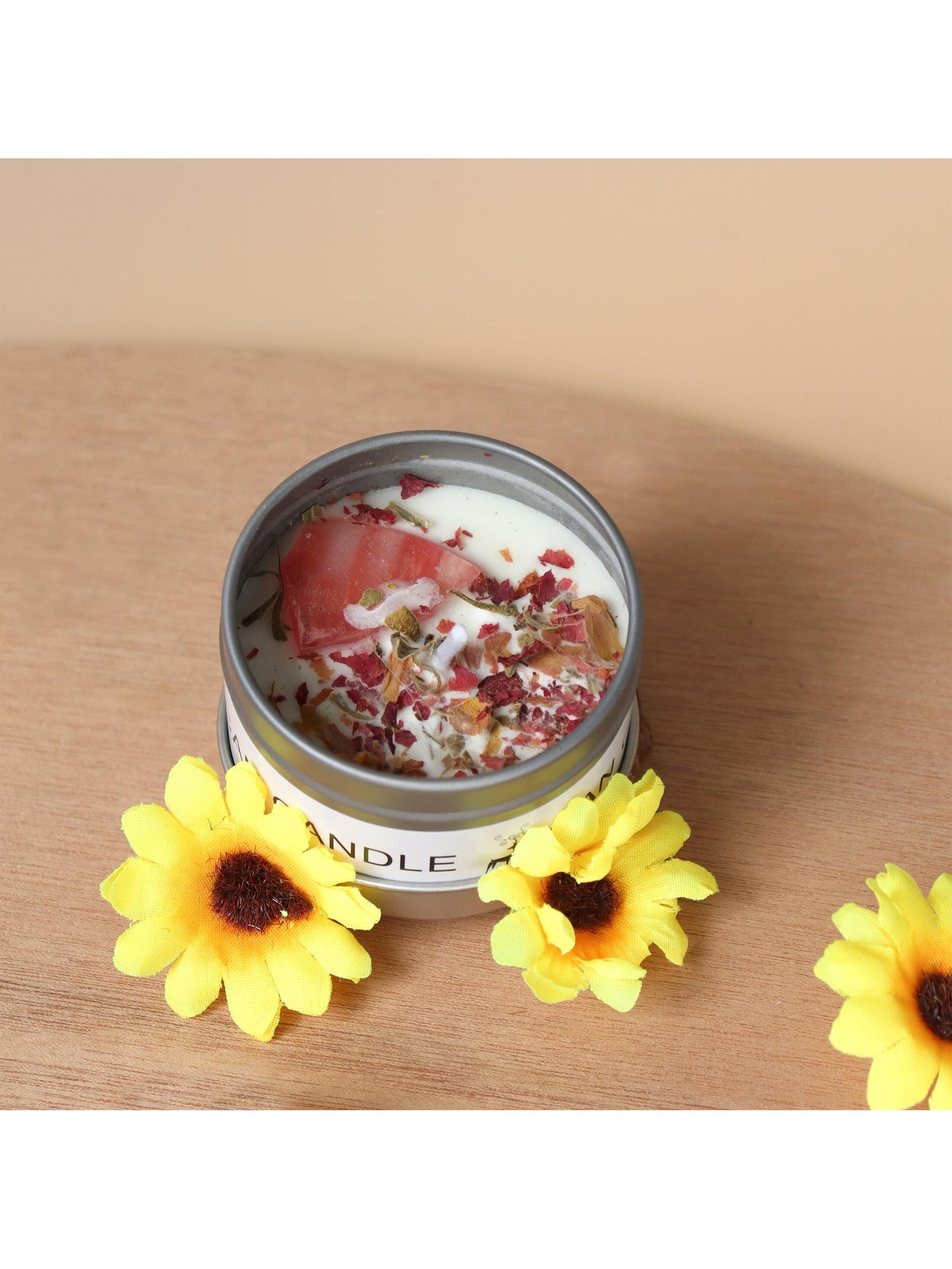 Scented Candle With Crystal & Dry Flower